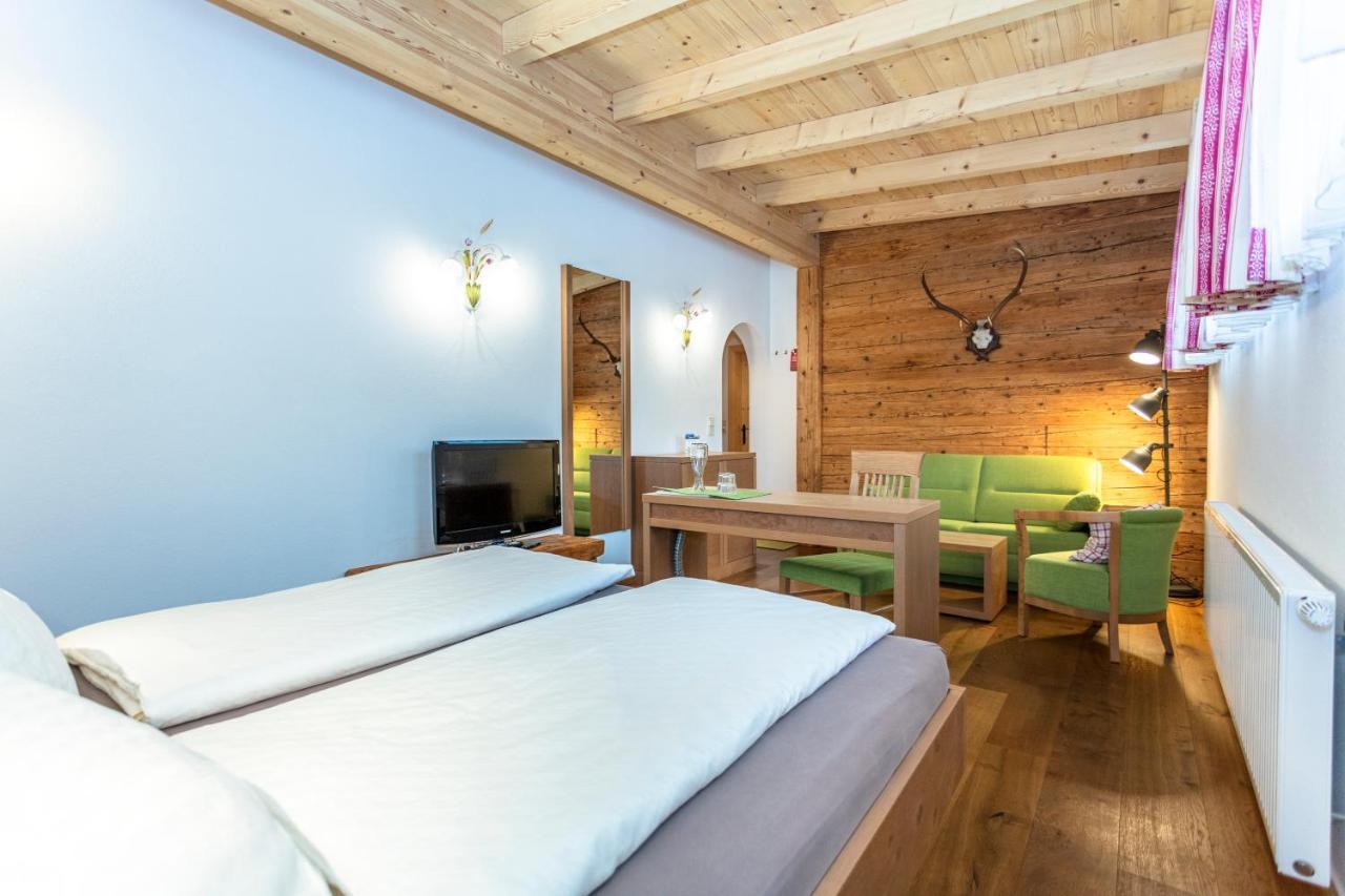 Brandstatthof Leogang Bed & Breakfast Exterior photo
