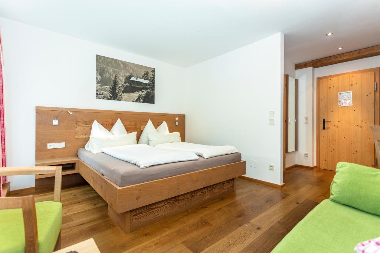 Brandstatthof Leogang Bed & Breakfast Exterior photo