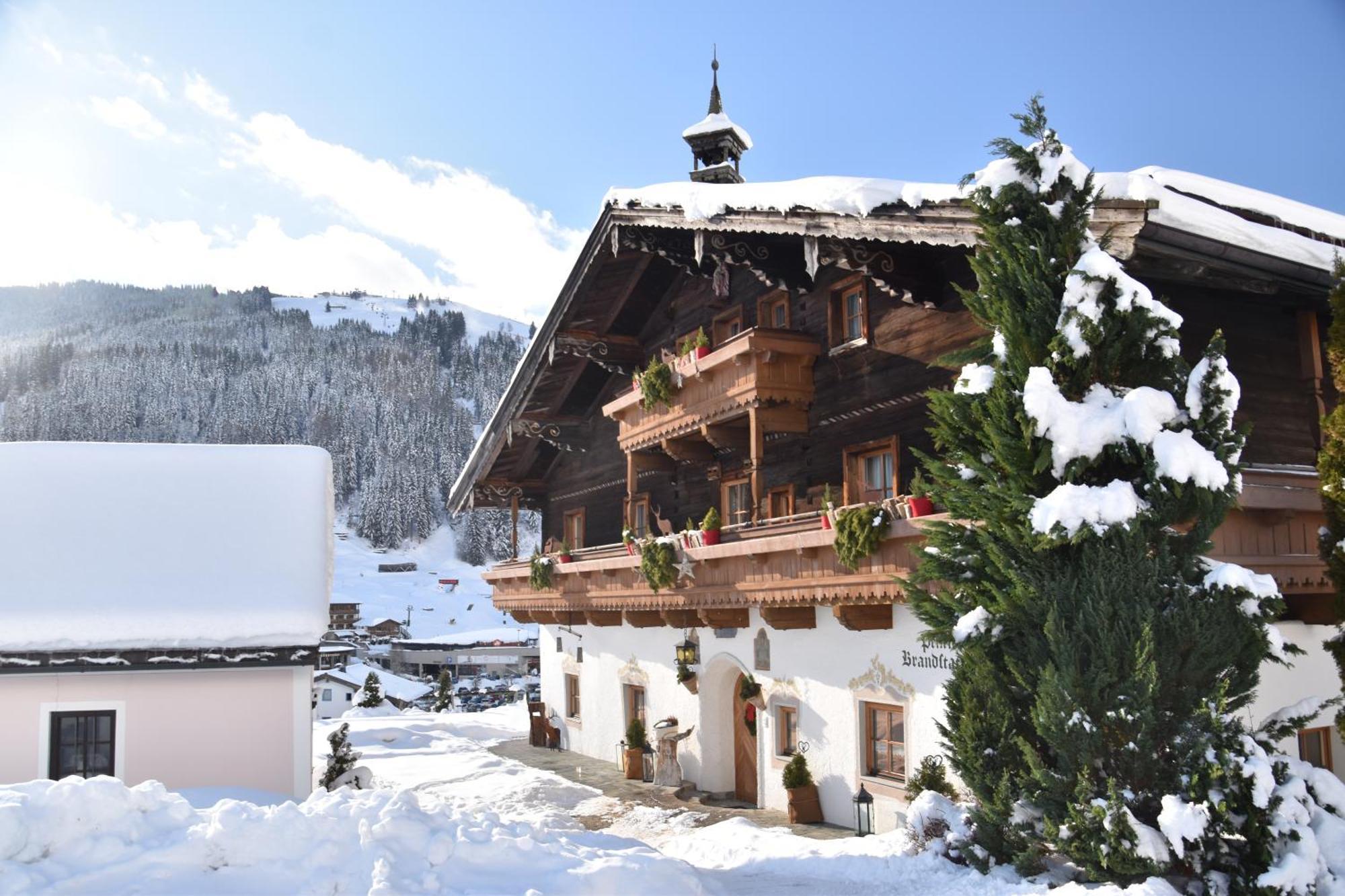 Brandstatthof Leogang Bed & Breakfast Exterior photo